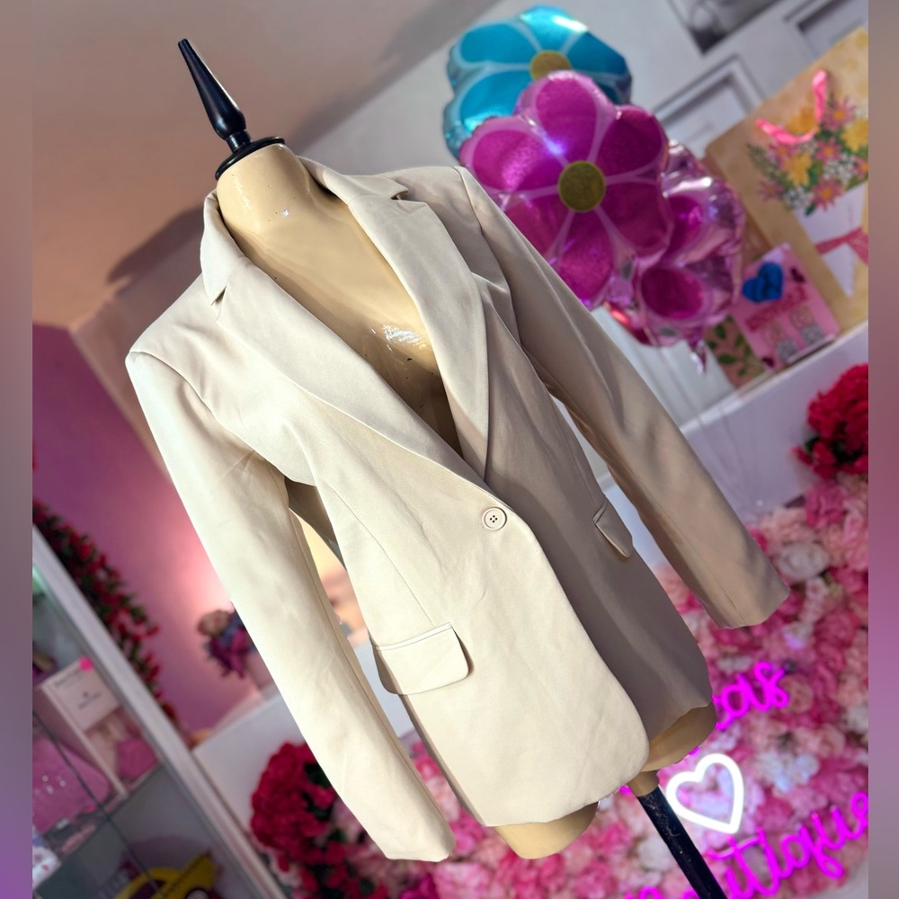 Women's Cream Blazer
